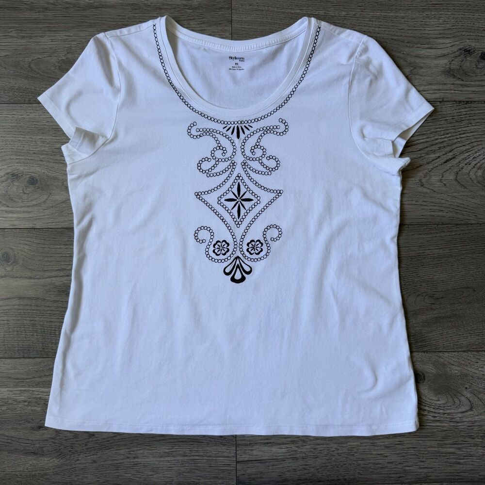 Vintage Style & Co Women's 90s White & Black Embroidered Blouse - Size‎ Large